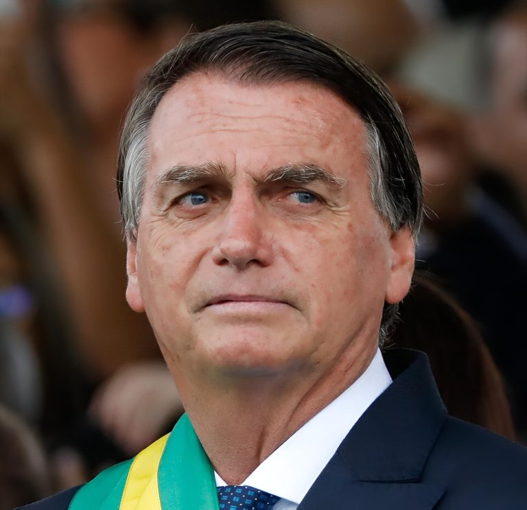 Nunes Marques Signals Post-Election Review of Bolsonaro Sentence Suspension Request